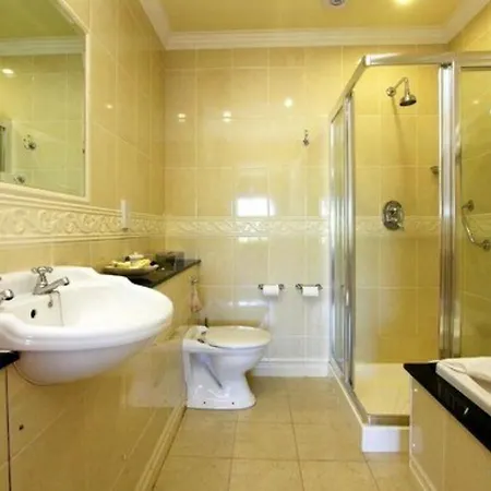 The 19th Golf באליבוניון